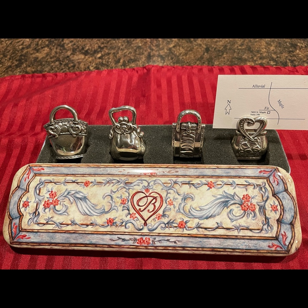 Brighton Name card tag holder.